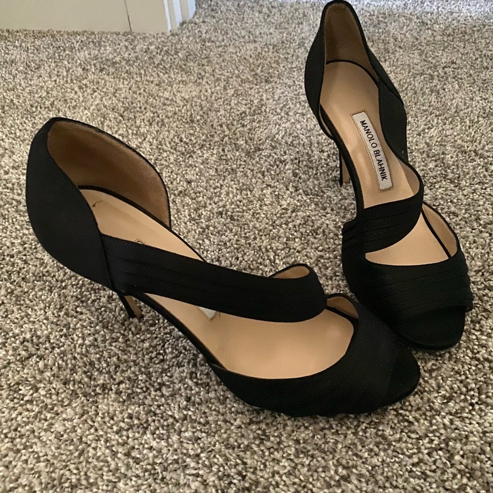 Beautiful black Manolo blahnik